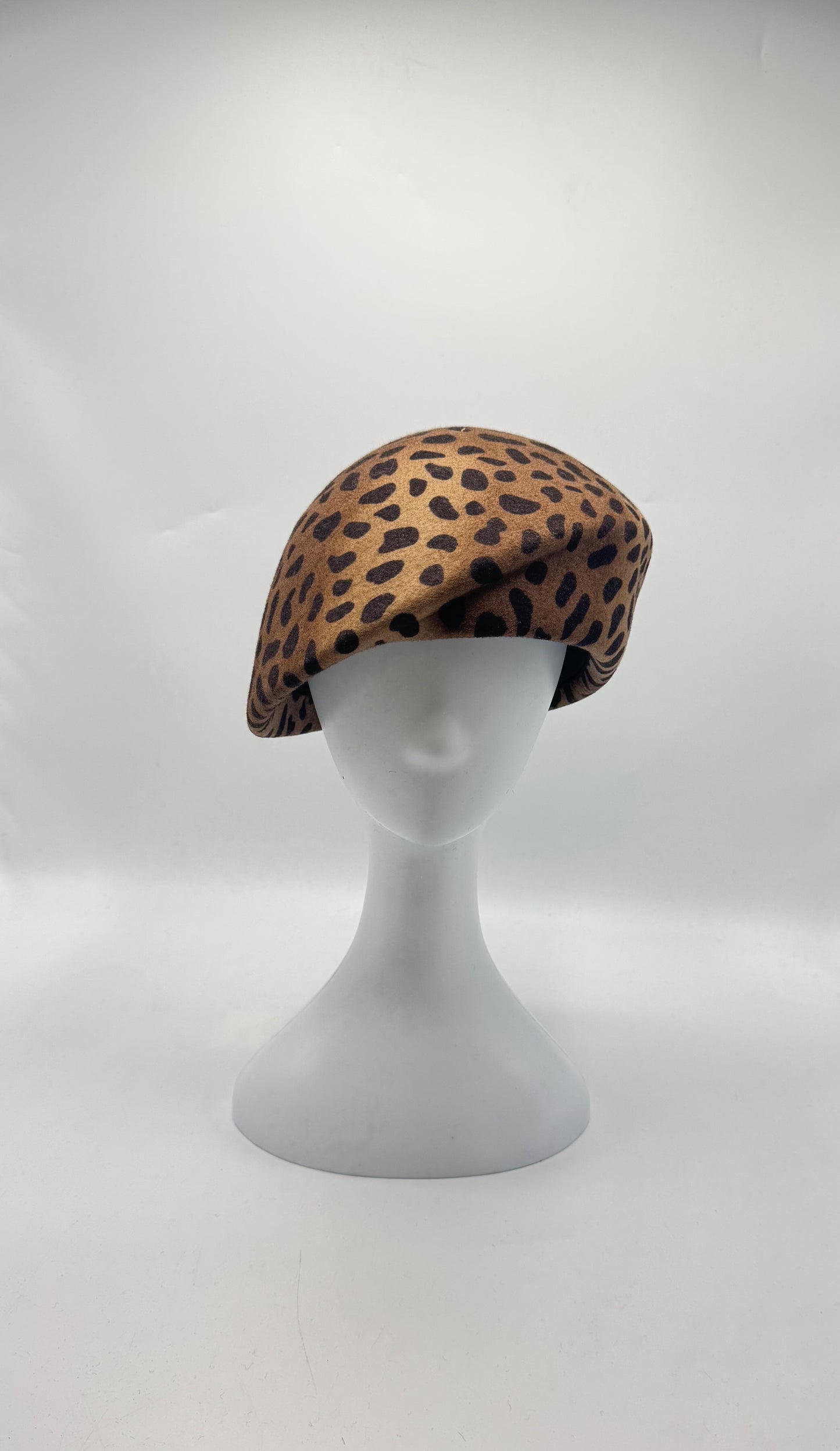 Sculpted Multi-Tone Leopard Beret