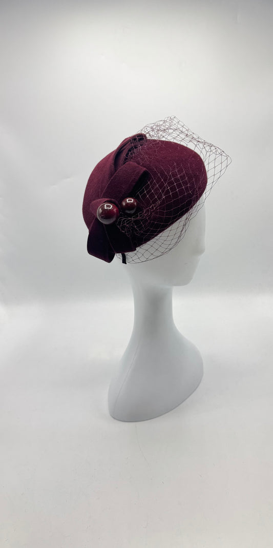 Velourt Fascinator with veil & bow detail